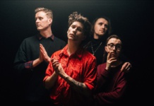 Holding Absence sagen EU-Headline-Tour ab holding absence 2021