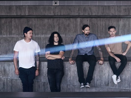 Angels & Airwaves teilen neue Single „Timebomb“