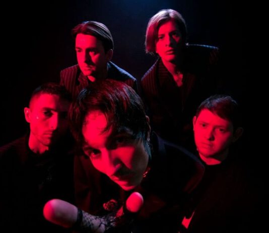 Bring Me The Horizon präsentieren neuen Song „Strangers“ Bring me the Horizon