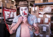 Video zu „Fuck You All“ von Cokie the Clown