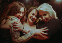 Ukrainisches Riot-Grrrl-Trio Death Pill kündigt Debütalbum an Death Pill