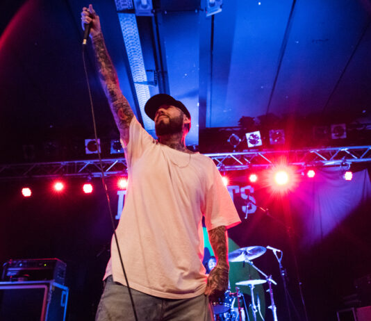 Deez Nuts covern „Rockstar“ von Post Malone Deez Nuts JJ Peters Hannover