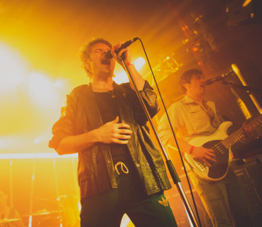 Rou Reynolds von Enter Shikari im Interview Enter Shikari live am 05. April 2023 im Knust in Hamburg