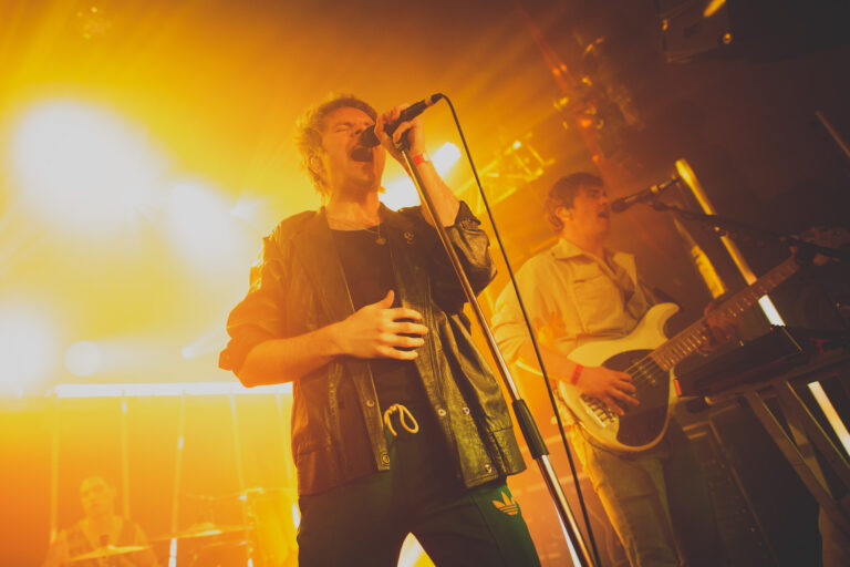 Rou Reynolds von Enter Shikari im Interview