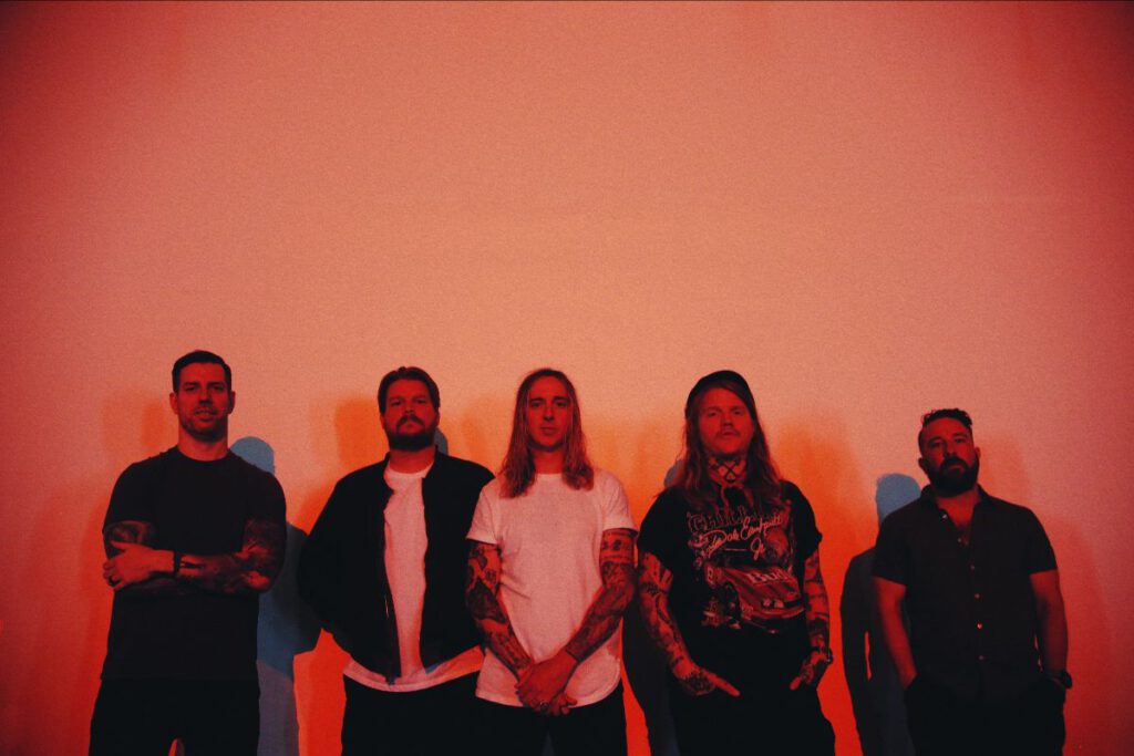 Die Metalcore Legenden Underoath veröffentlichen mit „Lifeline (Drowning)“ ihre neue Single.