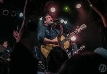 Chuck Ragan & The Camaraderie und Cory Branan live in Hannover