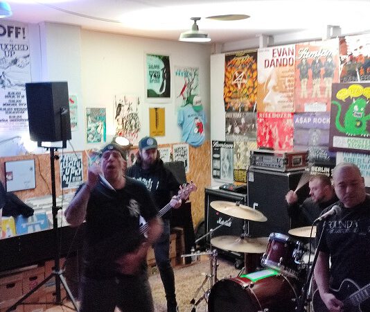 Death Before Dishonor und Untold Fury live in Hannover Death Before Dishonor