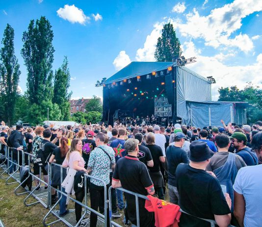 NOFX, Circle Jerks, Scream, Negative Approach, The Last Gang und Clowns NOFX, Circle Jerks, Scream, Negative Approach, The Last Gang und Clowns live in Hannover, Faustwiese