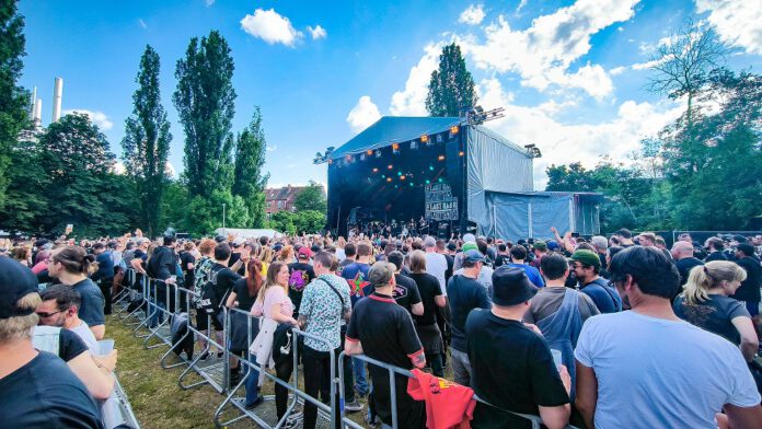 NOFX, Circle Jerks, Scream, Negative Approach, The Last Gang und Clowns live in Hannover, Faustwiese