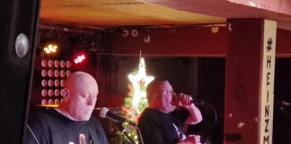 Peter And The Test Tube Babies und Skin Of Tears in Hannover