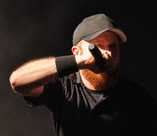Hatebreed und Thrown in Exile in Hannover, 60er Jahre Halle Faust